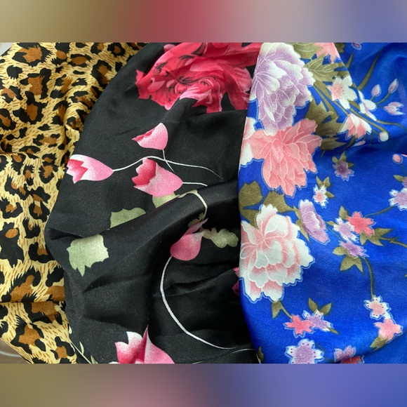 3 Satin Bonnets - Picture 3 of 4